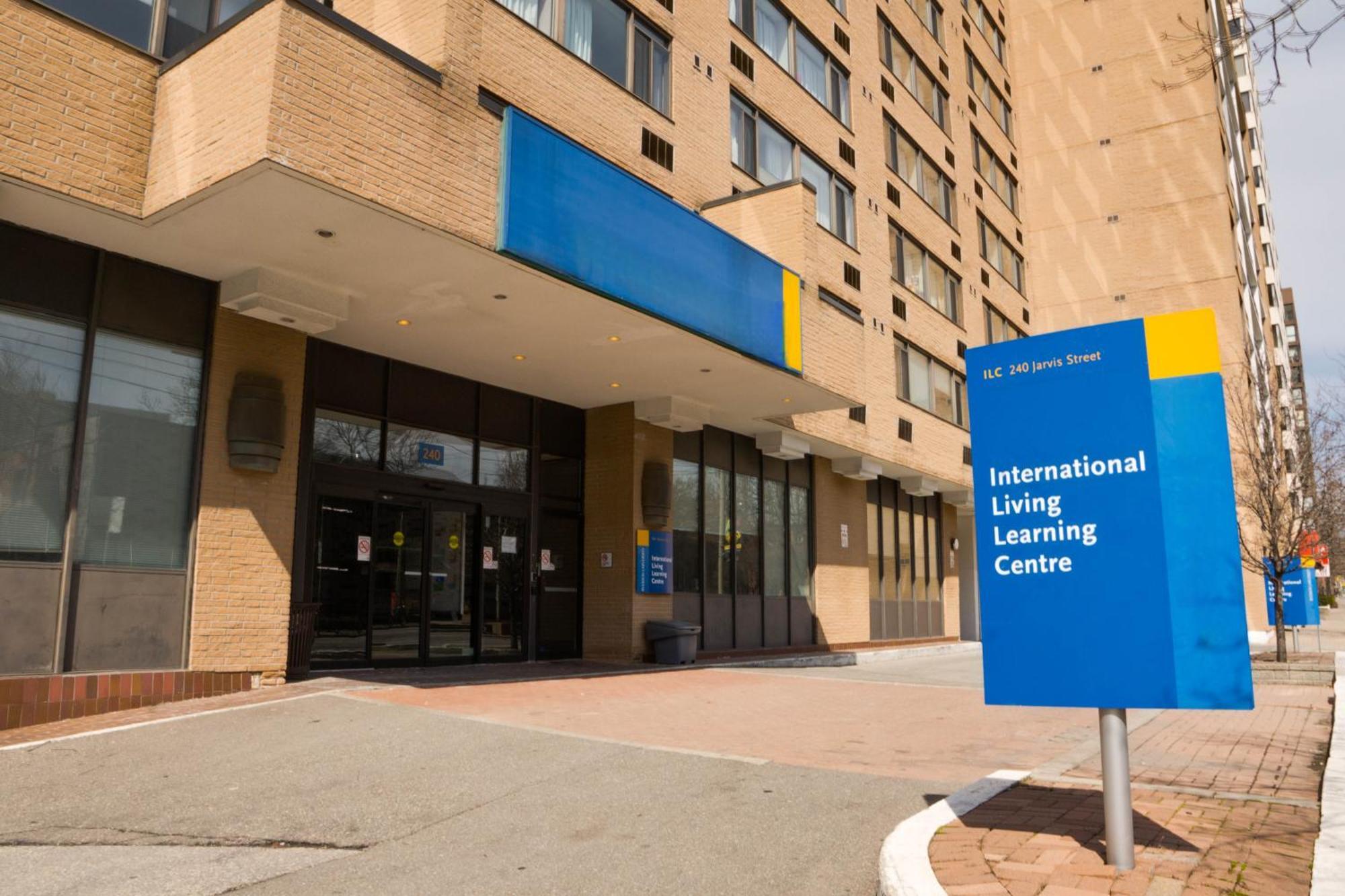 Toronto Metropolitan University-International Living Learning Residence Экстерьер фото